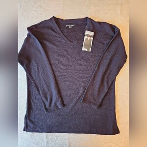 Medium Black V-Neck Long Sleeve T-Shirt Sweater by Ellen Tracy, NWOT